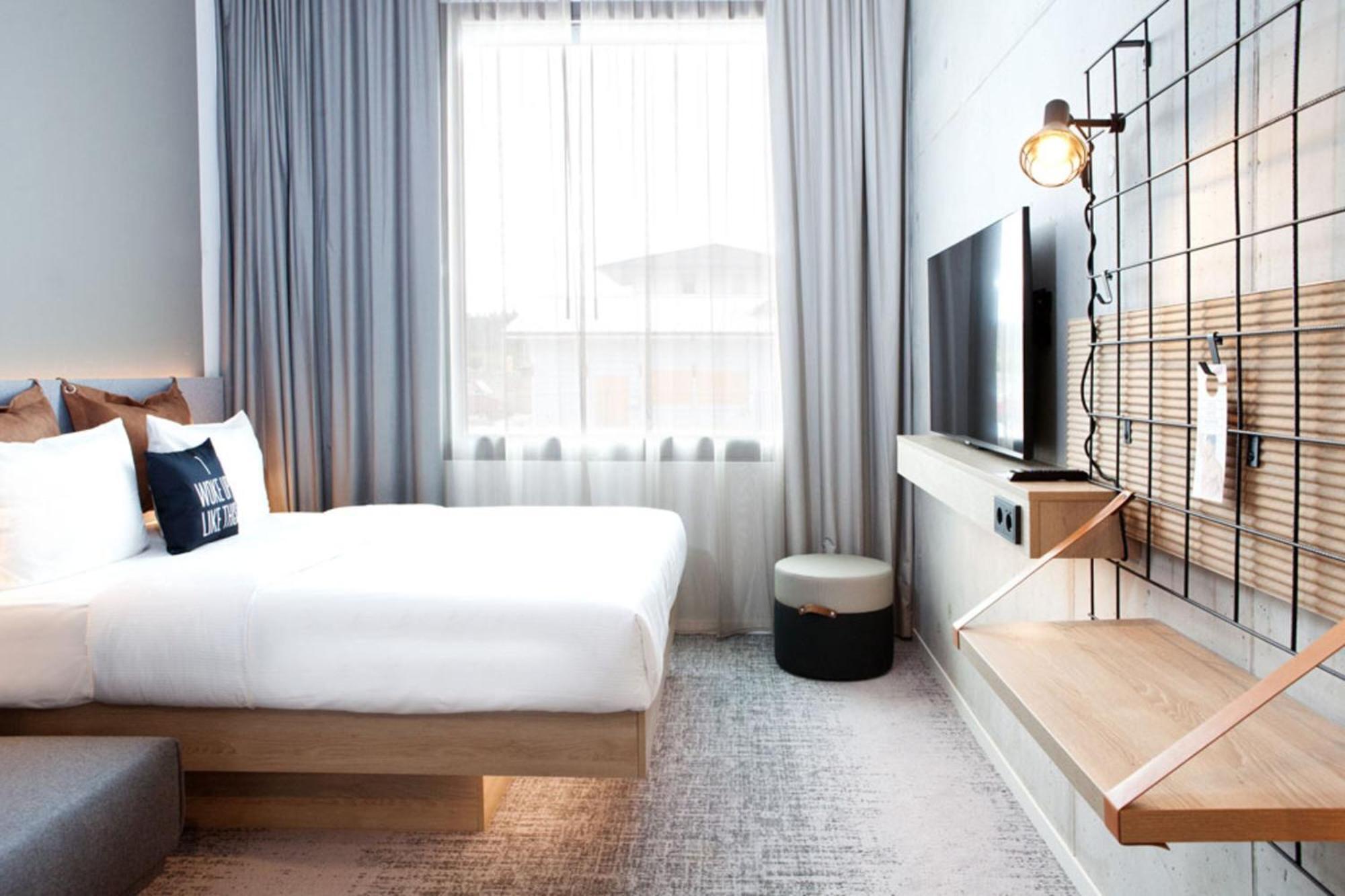 Moxy Hotel 3*